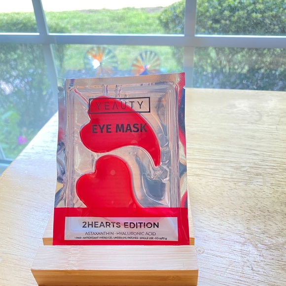 Beauty Eye Mask 2 Hearts Edition 2025 - Picture 3 of 7